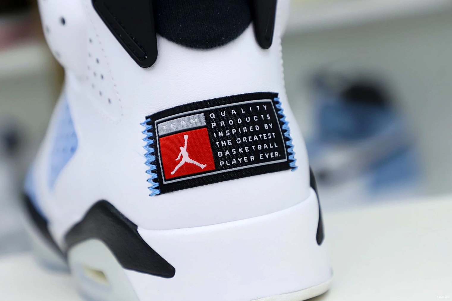 RETRO HOME' AIR 6 JORDAN 'UNC 0825